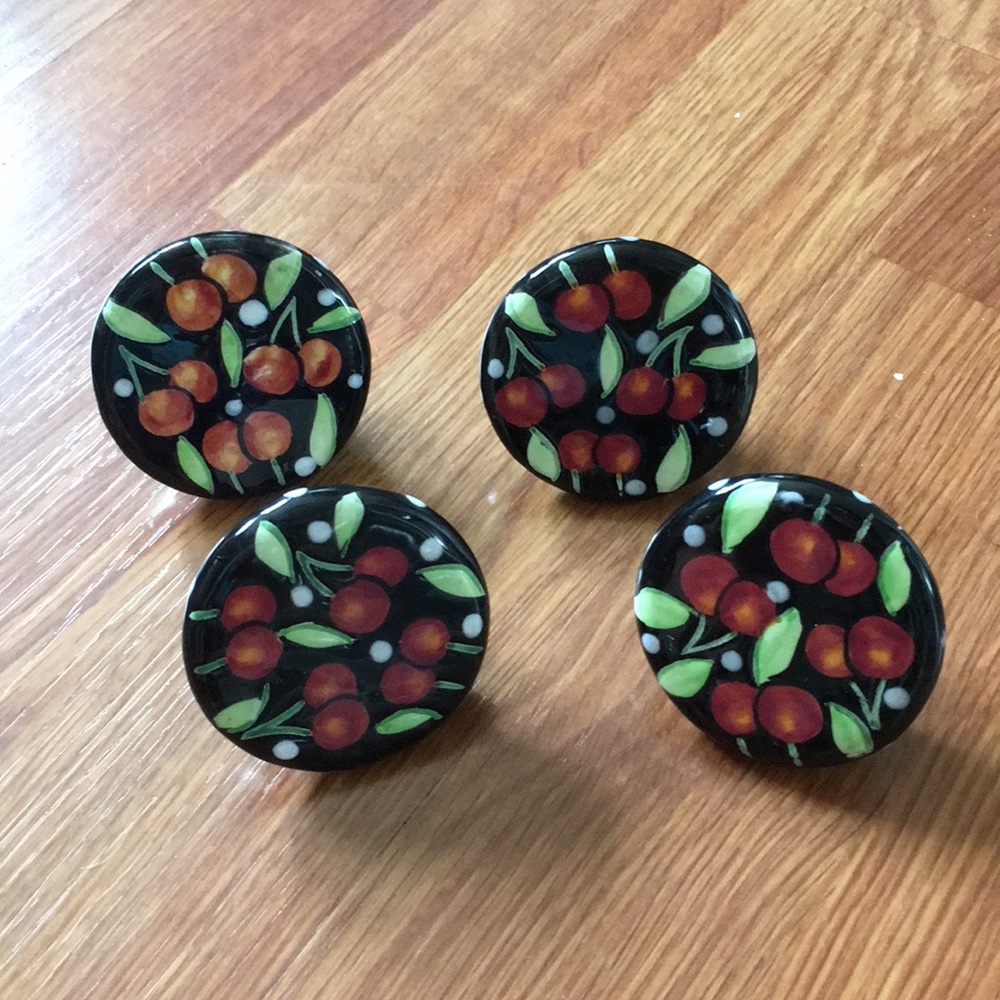 4 Cherry Knobs
